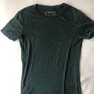 Eddie Bauer women’s small green tshirt